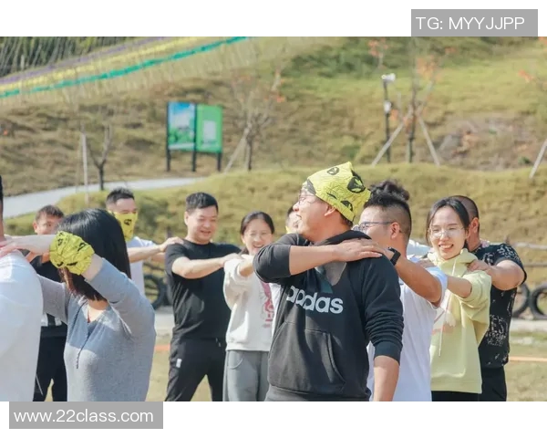 飞盘盛宴：深入深圳飞盘队的拼搏与团结精神探秘之旅