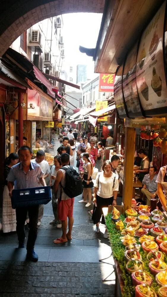 ng体育官网app下载中国最知名的十大美食街盘点去当地旅游千万别错过了(图4)