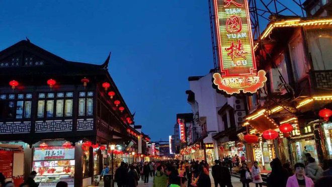 ng体育官网app下载中国最知名的十大美食街盘点去当地旅游千万别错过了(图20)