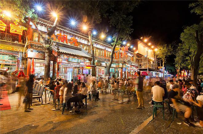 ng体育北京一条有名的美食街名字有些奇怪但生意却非常的火爆(图6)